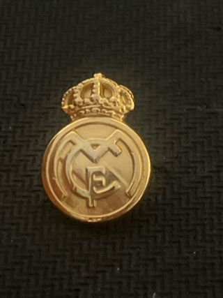Pin chapado en ORO Real Madrid 