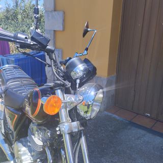 Moto Suzuki GN250