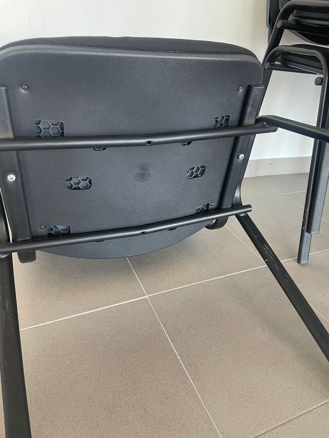 Sillas de oficina/reunión en buen estado. 
