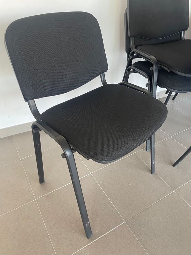 Sillas de oficina/reunión en buen estado. 
