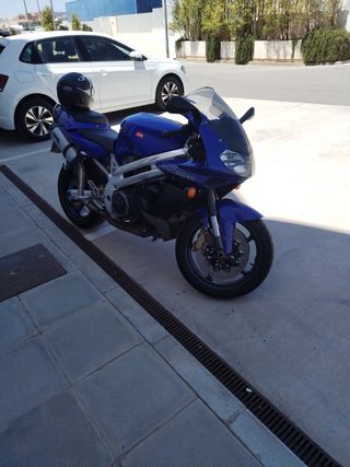 Aprilia sl 1000 falco - Azul