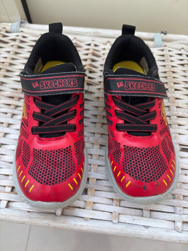 Scarpe sportive Skechers bimbo, misura 27