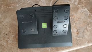 Saitek Logitech  Volante y Joystick Simulación Agr