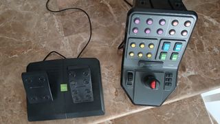 Saitek Logitech  Volante y Joystick Simulación Agr