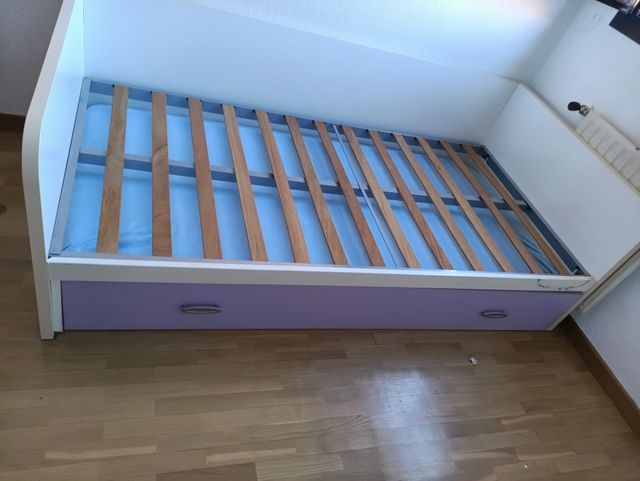 Cama nido auxiliar blanca y morada