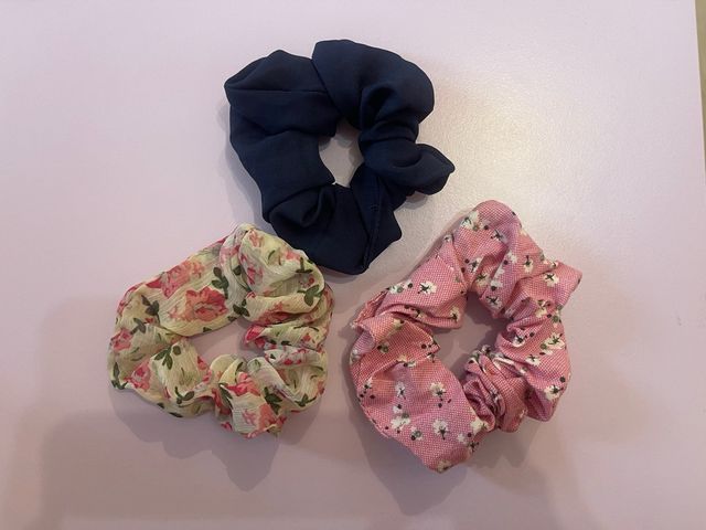 3 Scrunchies Floreali - Blu & Rosa