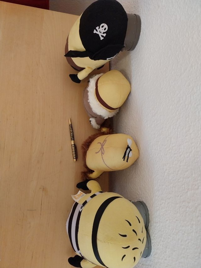 4 Peluches Minions
