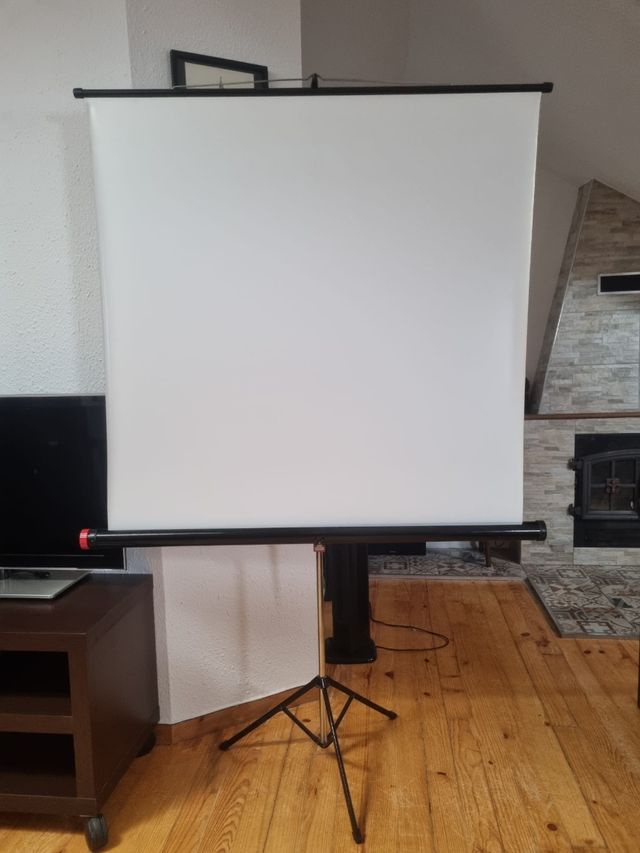 Pantalla proyector Sopar