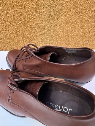 Mocasines marrones tacón 40