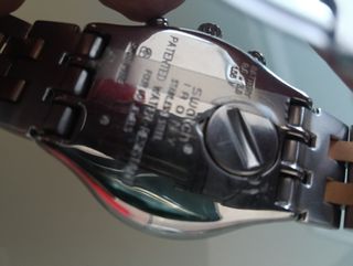 Reloj Swatch Cronógrafo Dorado y Plateado