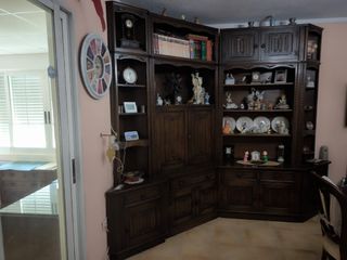 Muebles Ingleses Tudor - Madera y Cristal