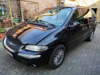 Chrysler Town and Country 1999