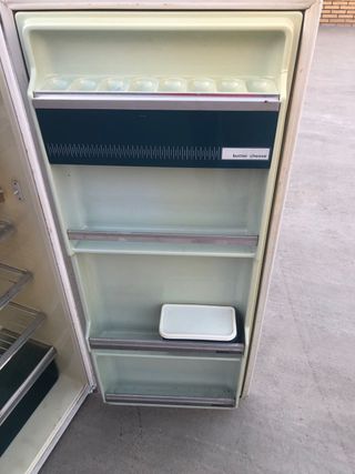 Frigorífico Zanussi para caravana
