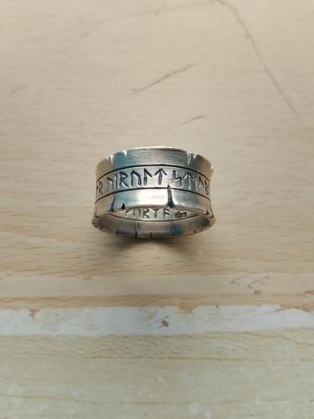 Anillo rúnico plata vikingo