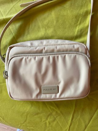 Bolso bandolera PULL&BEAR beige