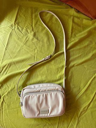 Bolso bandolera PULL&BEAR beige