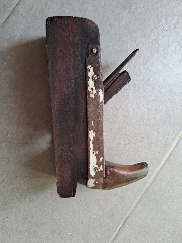 Pialla legno antica