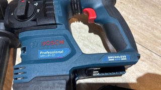 Taladro percutor Dewalt + Atornillador Bosch