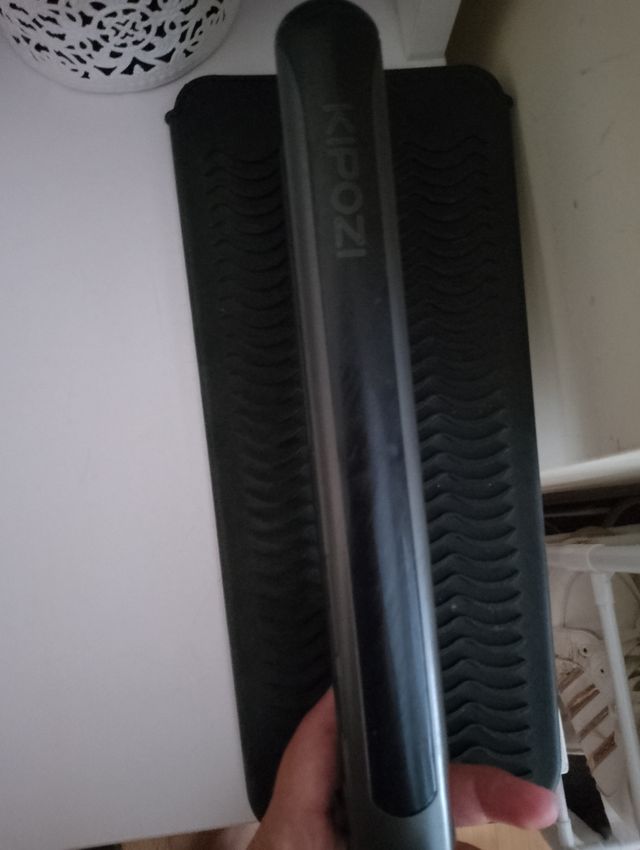 Plancha para el pelo Kipozi - Negra y Gris