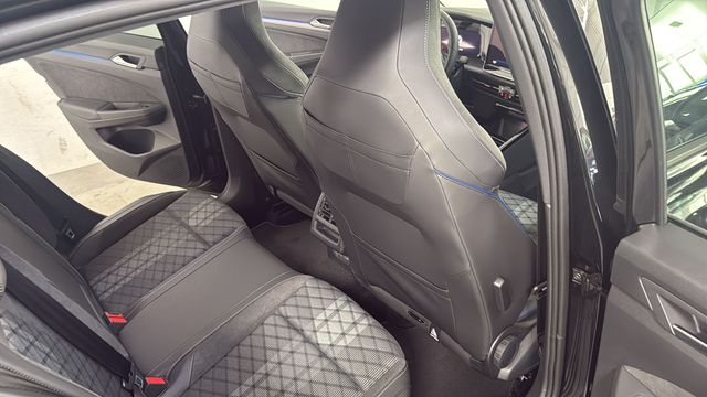 VOLKSWAGEN Golf RLine 1.5 eTSI