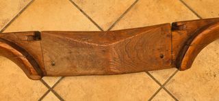 Yugo antiguo de madera