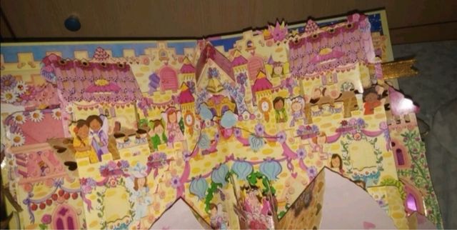 Libro desplegable “Boda en el castillo magico”