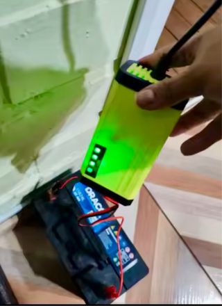 Cargador Batería 12V 2A-3A. 