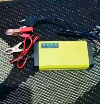 Cargador Batería 12V 2A-3A. 