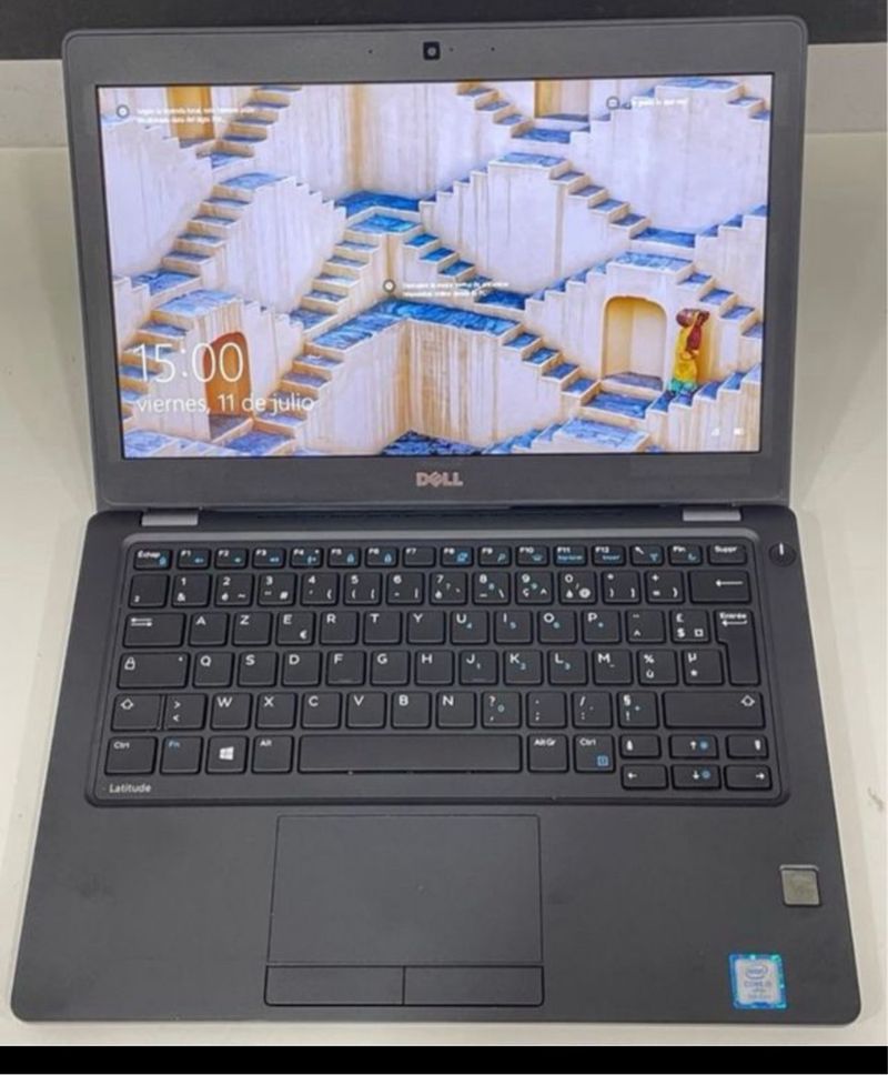 Ordenador Portátil Dell i5 8GB RAM SSD 256G FullHD