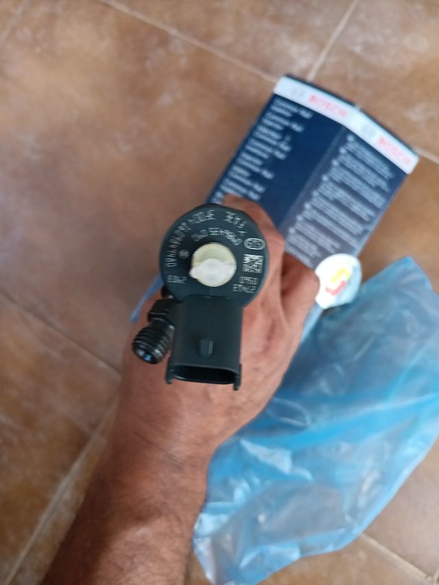 Inyector Bosch 0 986 435 090