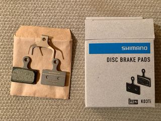 Pastillas freno disco Shimano K03Ti orgánicas