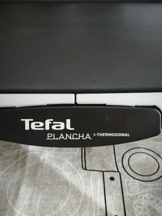 Plancha Tefal I-Thermosignal 2000W.