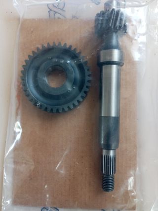 Piaggio NGR/ZIP/QUARTZ: Piñones motor
