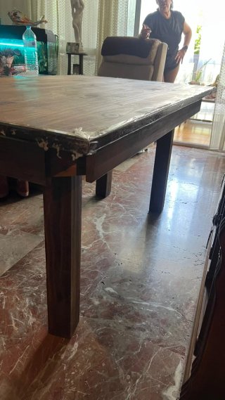 Mesa de madera maciza