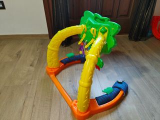 Gimnasio bebé estimulación infantil