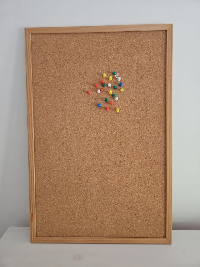 Tablón de corcho marrón