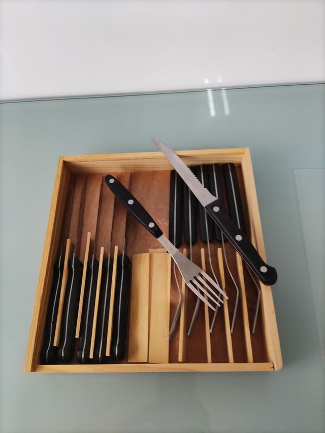 Cubiertos chuleteros madera 12 piezas