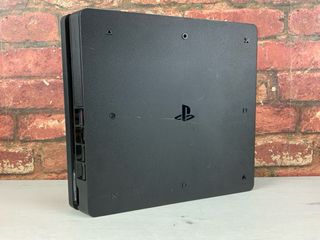 Consola PlayStation 4 Slim 1TB
