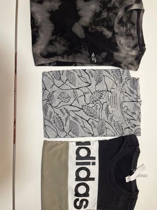 3 Camisetas - Adidas XL, Hollister M y Pull&Bear M