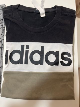 3 Camisetas - Adidas XL, Hollister M y Pull&Bear M