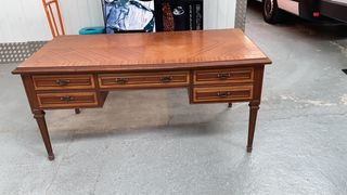 Escritorio madera clásico