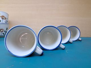 Tazze e tazzine ceramiche dipinte a mano