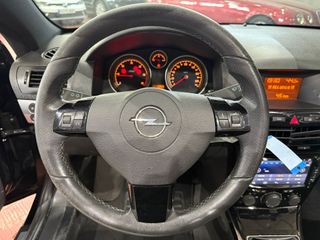 Opel Astra 1.9 CDTI 150CV