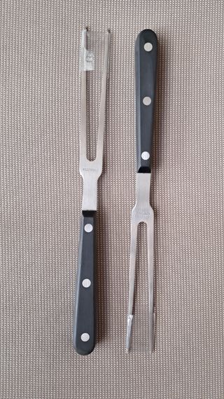 2 TENEDORES TRINCHADOR DE CARNE.NUEVOS