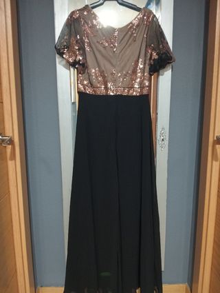Vestido largo negro y dorado