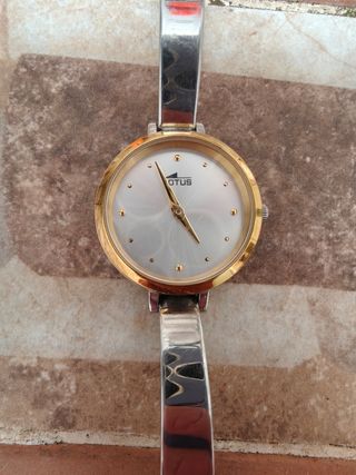 Reloj Lotus mujer dorado plata