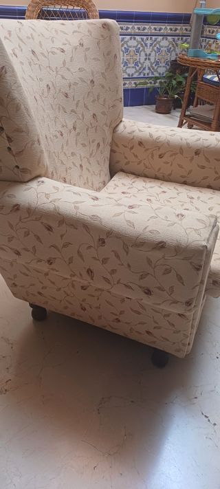 Sillón beige de tela