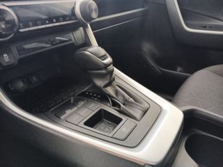 TOYOTA RAV4 220H ADVANCE