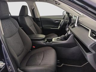 TOYOTA RAV4 220H ADVANCE
