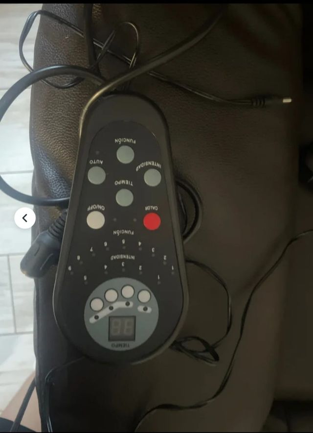 Sofá marrón de piel sintética